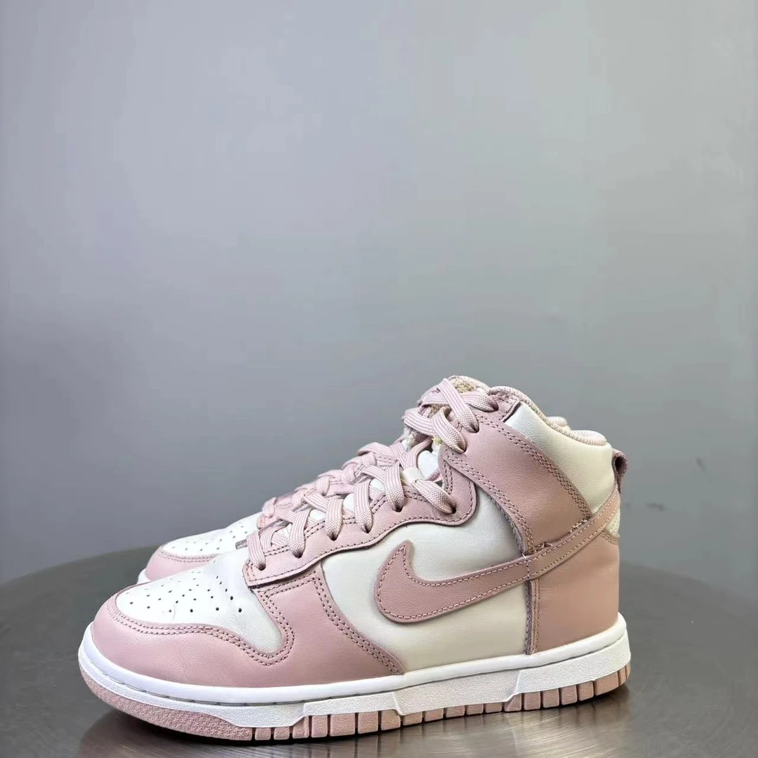 36码 Nikedunk粉色球鞋 非原盒 95新 市场价650