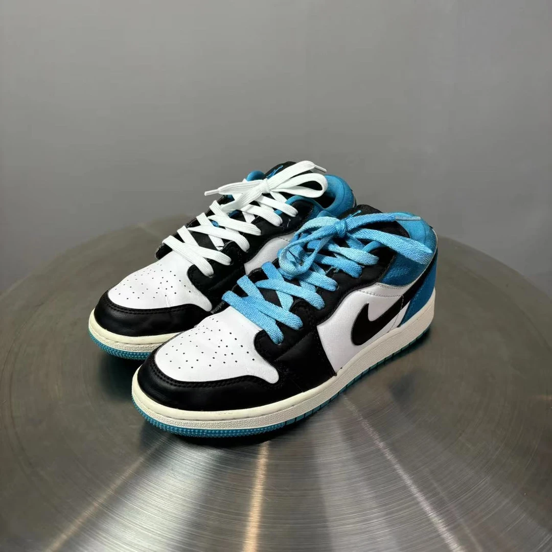 37.5码 AJ1激光蓝球鞋 非原盒 9新 市场价900