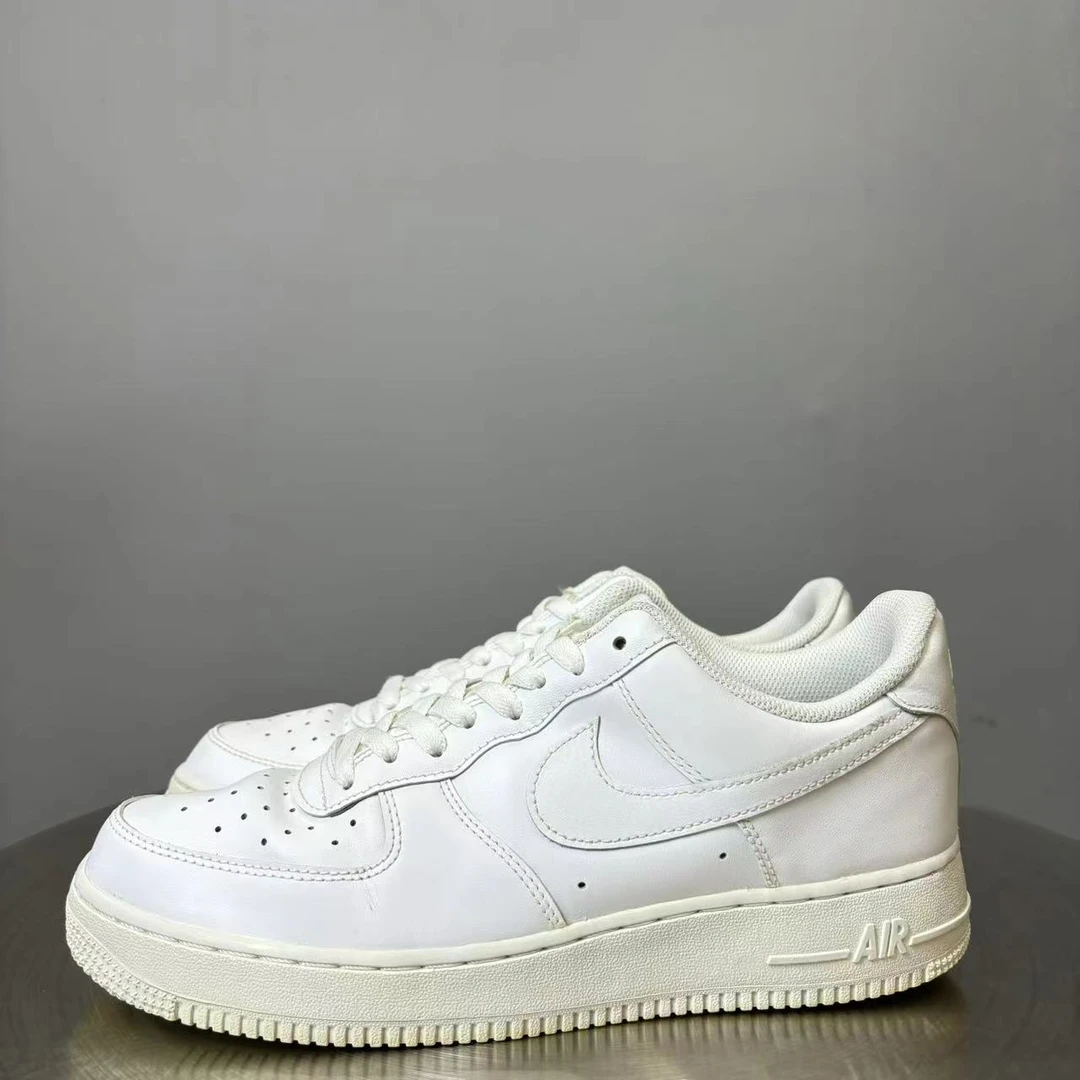 43码 Nike空军一号纯白球鞋 非原盒 9新