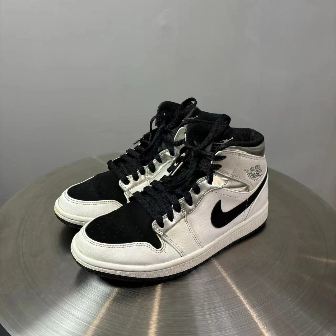 41码 AJ1小伦纳德球鞋 非原盒 9新 市场价3200
