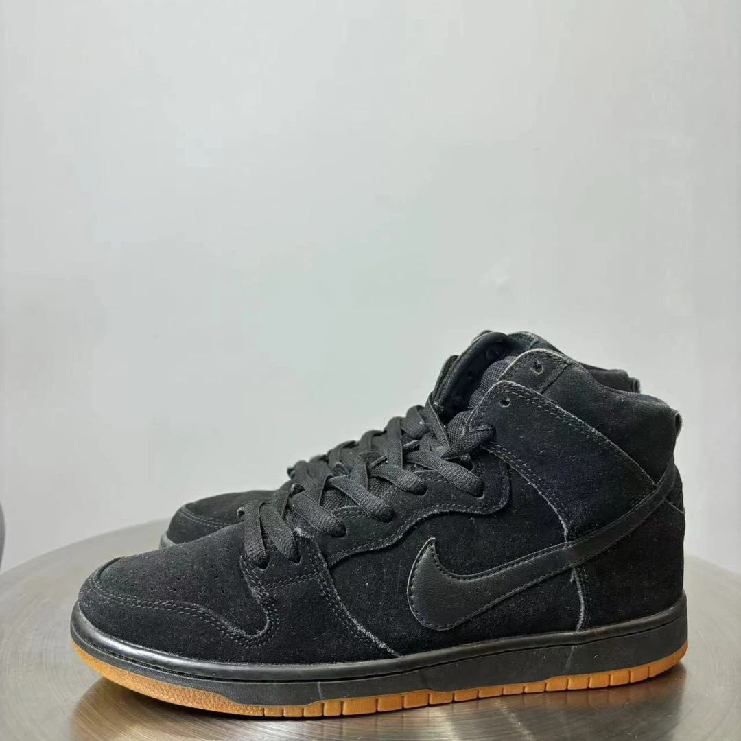 44.5码 Nikedunk黑色球鞋 非原盒 9新 市场价3000