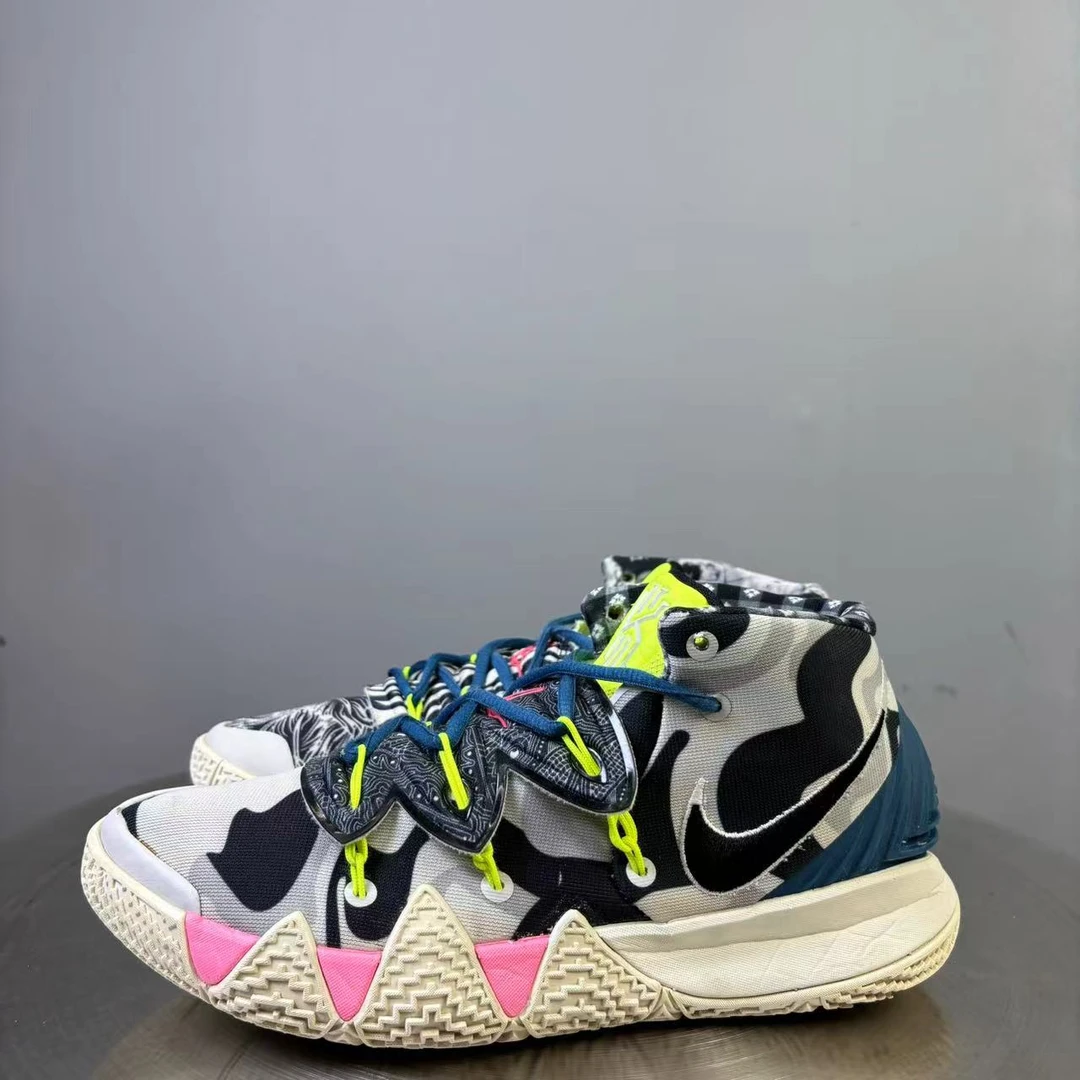 43码 Nike欧文s2天使之翼球鞋 非原盒 9新 市场价2300