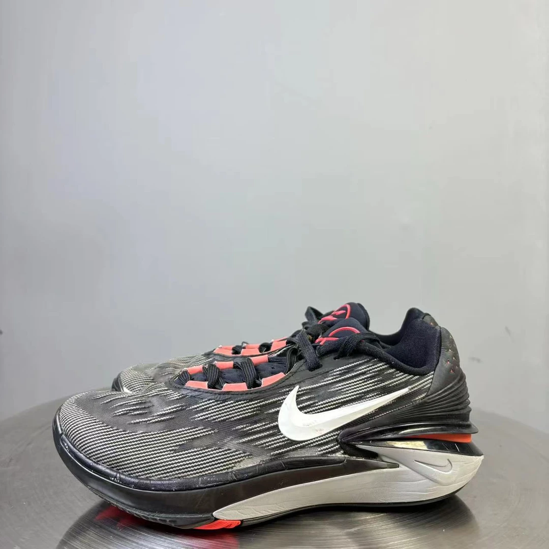 41码 Nike GTcut2黑红球鞋 非原盒 9新 市场价1000