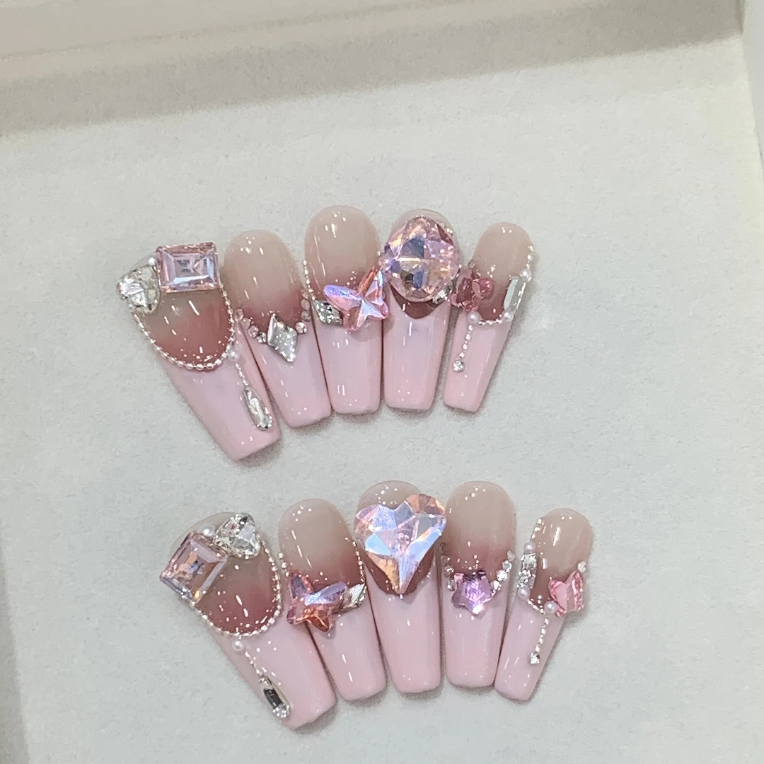 <初恋>纯手工光疗穿戴甲 细节钢珠链条少女腮红满钻法式