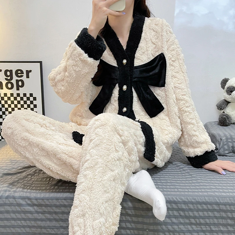 睡衣女冬款珊瑚绒加厚加绒2024年新款法兰绒秋冬小香风家居服套装
