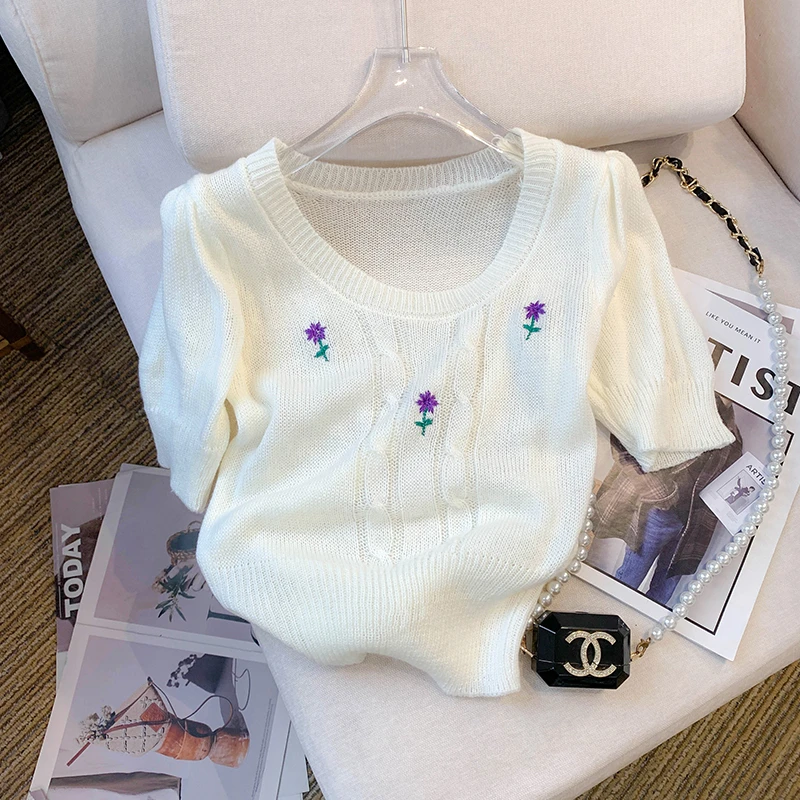 新品夏季新款韩版ins设计感洋气绣花短袖上衣T恤圆领冰丝针织衫女