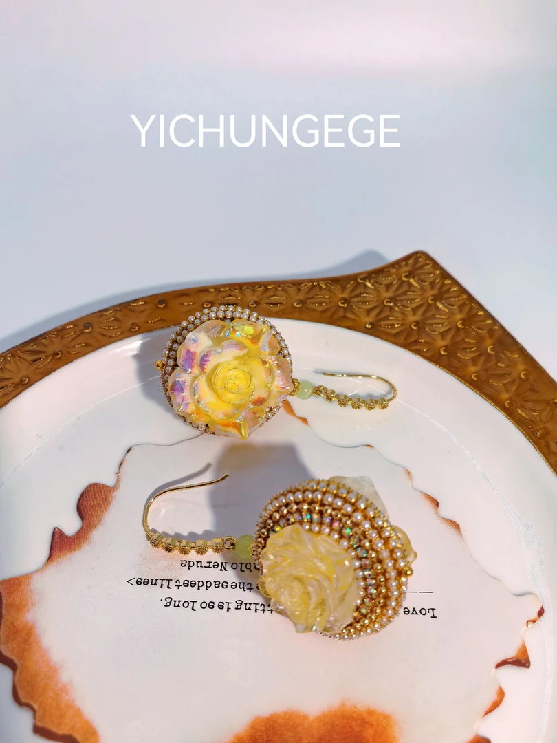 YI CHUN GE GE 铜合金耳饰 设计师原创设计重工法式复古时尚耳饰