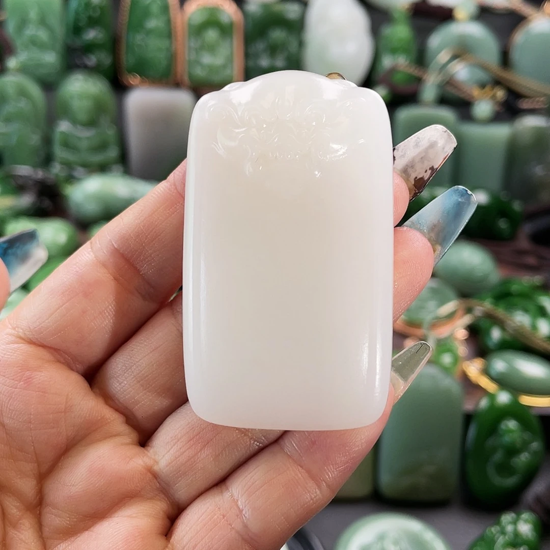 和田玉挂件未镶嵌飞*哥