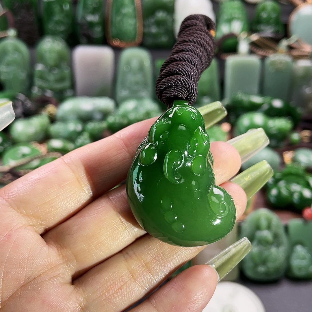 和田玉挂件未镶嵌精****杨