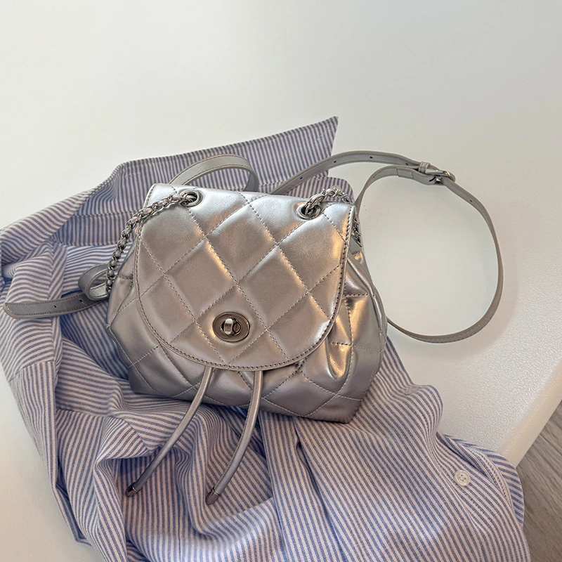 韩国小众菱格双肩包女2024新款设计ins风洋气时尚银色链条小背包