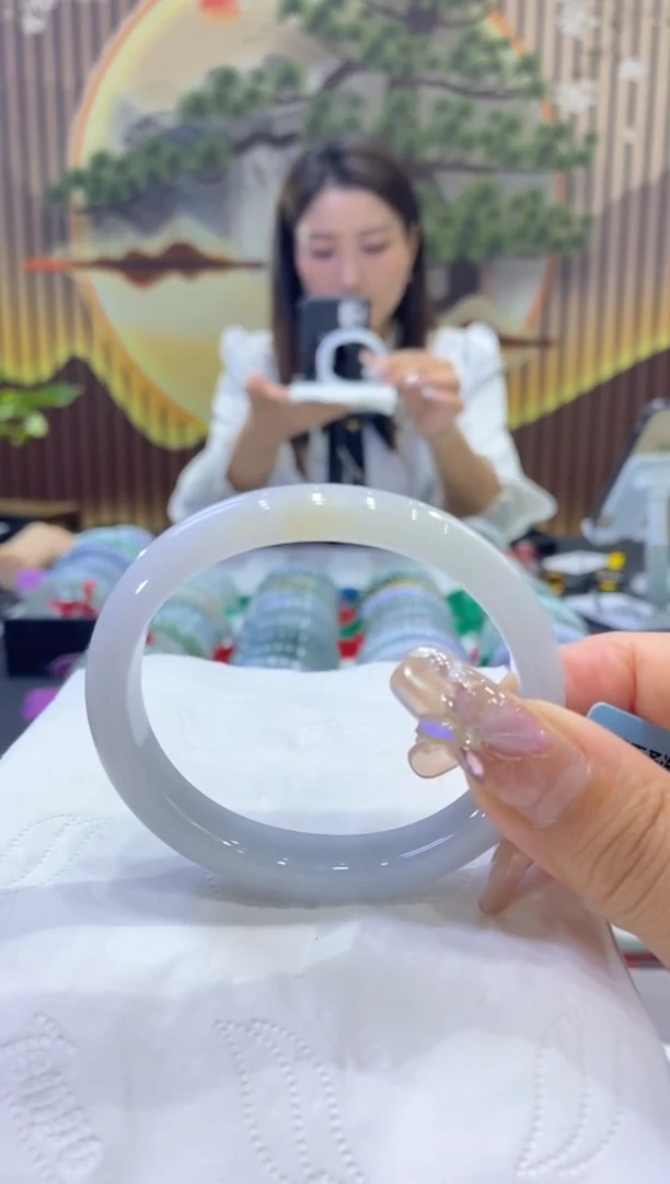 【闪购商品】翡翠手镯未镶嵌99908263