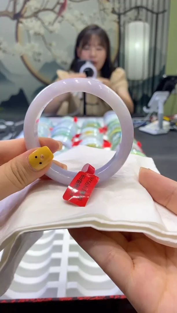 【闪购商品】翡翠手镯未镶嵌多人0008386