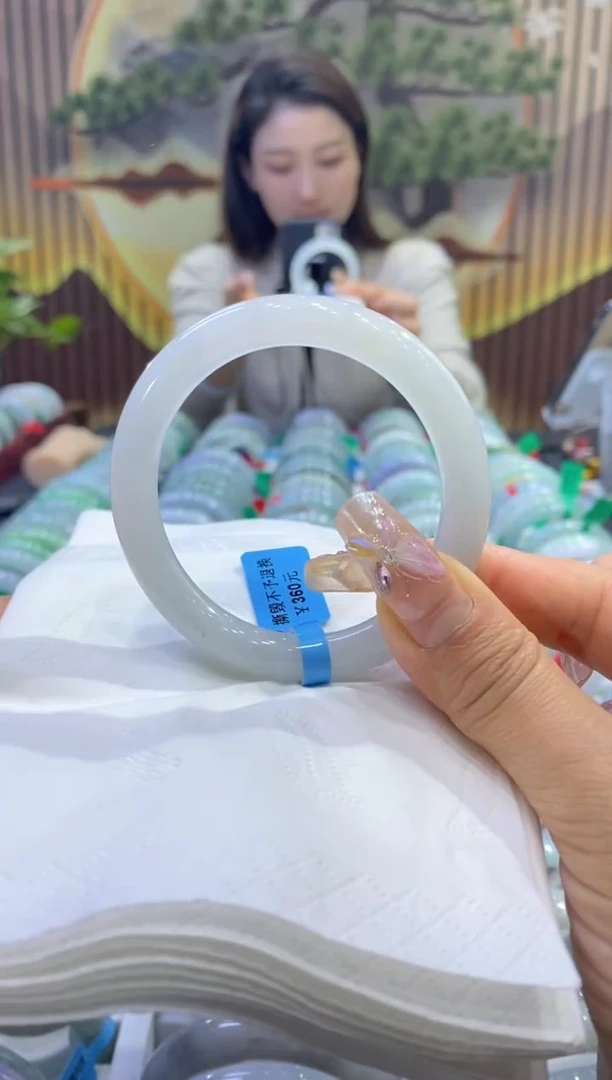 【闪购商品】翡翠手镯未镶嵌99924116