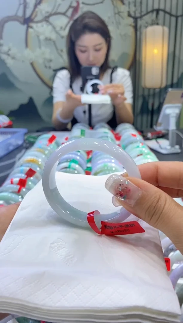 【闪购商品】翡翠手镯未镶嵌99906766