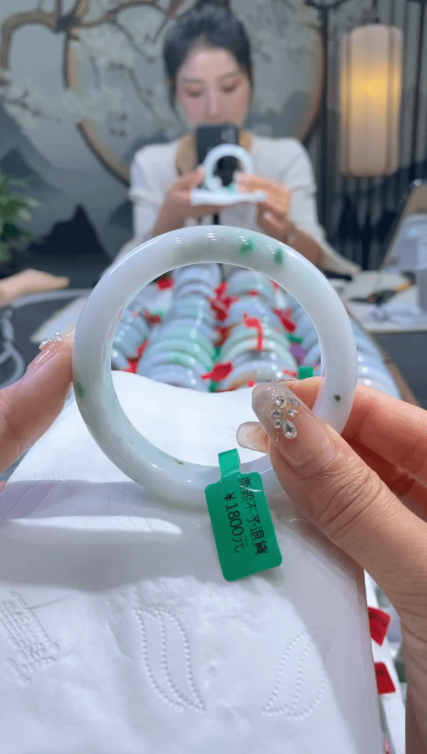 【闪购商品】翡翠手镯未镶嵌99909558