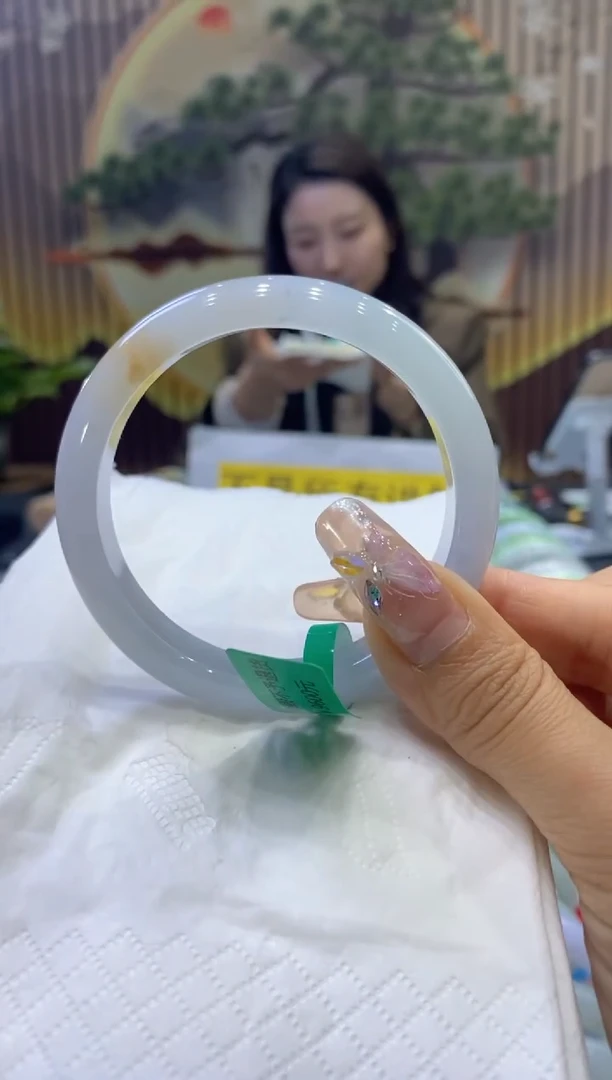 【闪购商品】翡翠手镯未镶嵌99925025