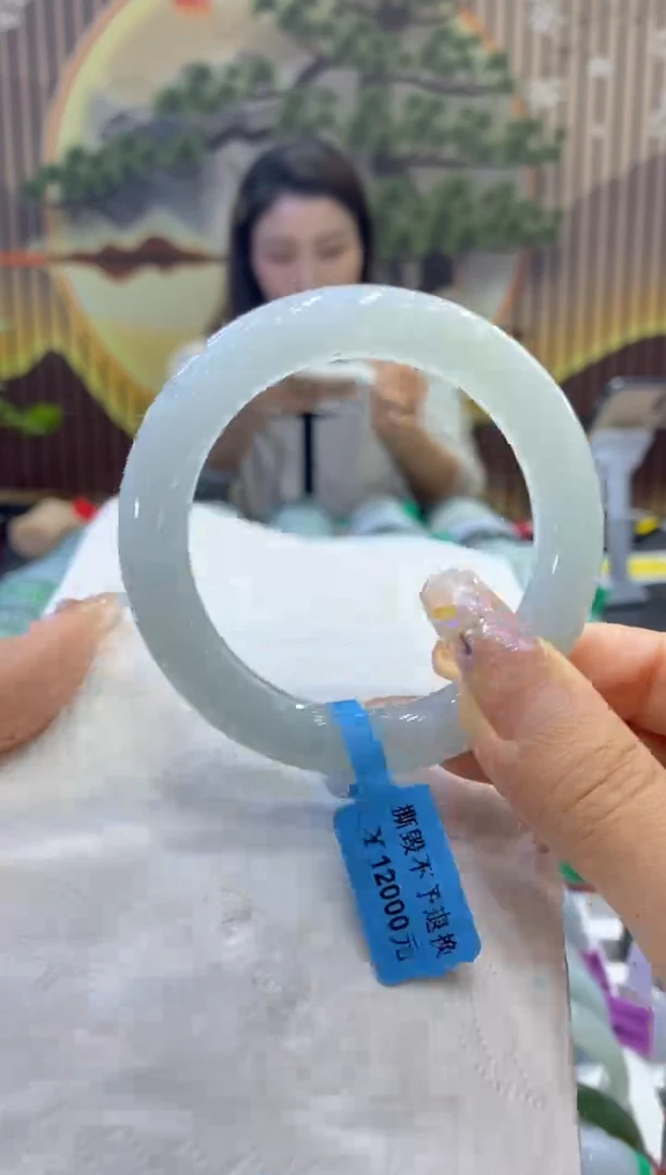 【闪购商品】翡翠手镯未镶嵌99924219