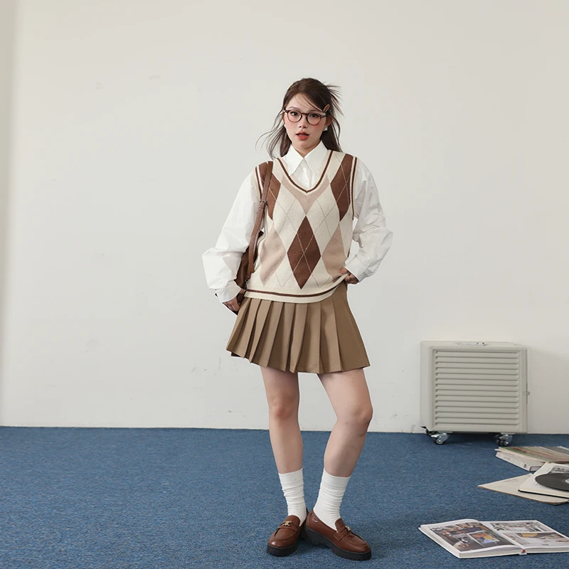 张大人【奶酪甜心】秋日砖属减龄菱格马甲甜妹套裙