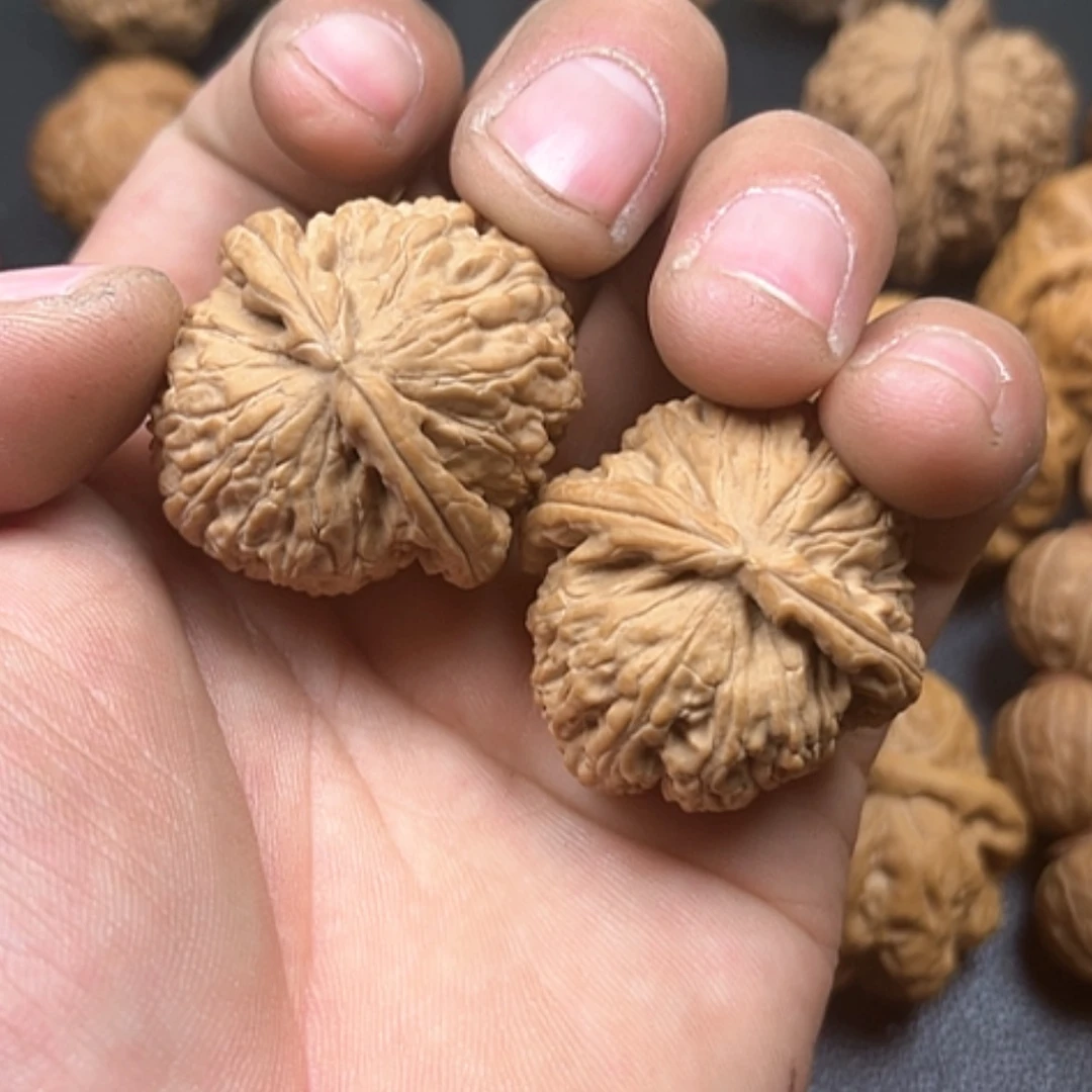 【闪购商品】桃核吊坠淡****