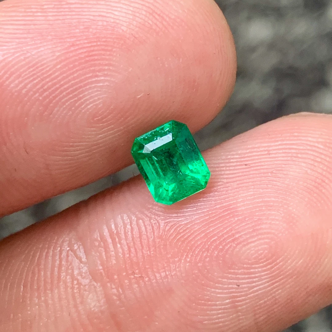 MAITA珠宝优选祖母绿裸石1.05ct沃顿绿极微油切割好颜色好晶体净