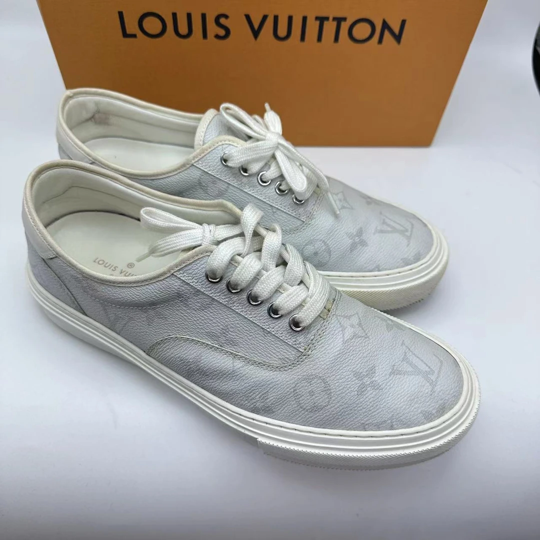 【二奢福利】LV全身满印休闲小板鞋 欧码41.5 95新正品