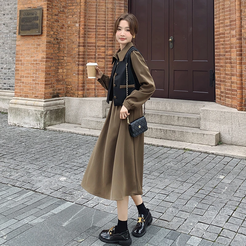 今年流行的套装裙女2024秋季新款皮衣马甲夹克长袖衬衫长裙两件套