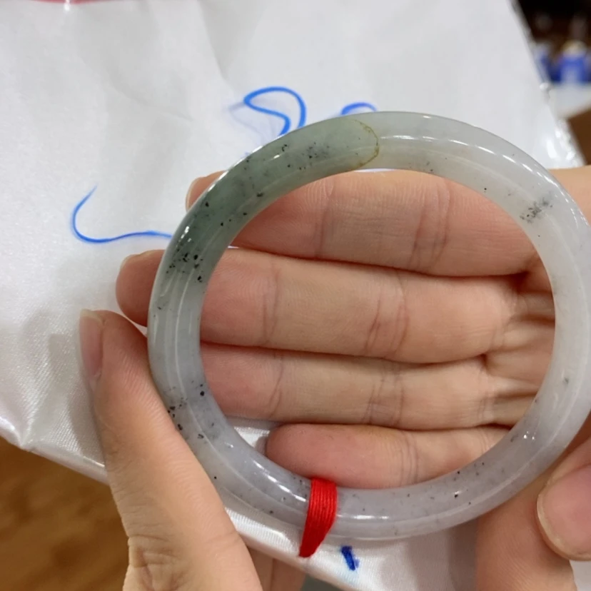 【闪购商品】翡翠手镯未镶嵌?*买断