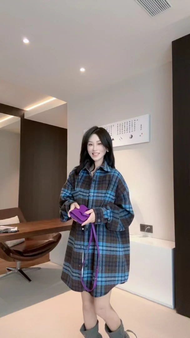 诺小晨推荐--冬季新款ins宽松版格子复古加绒加厚毛呢外套E799-1