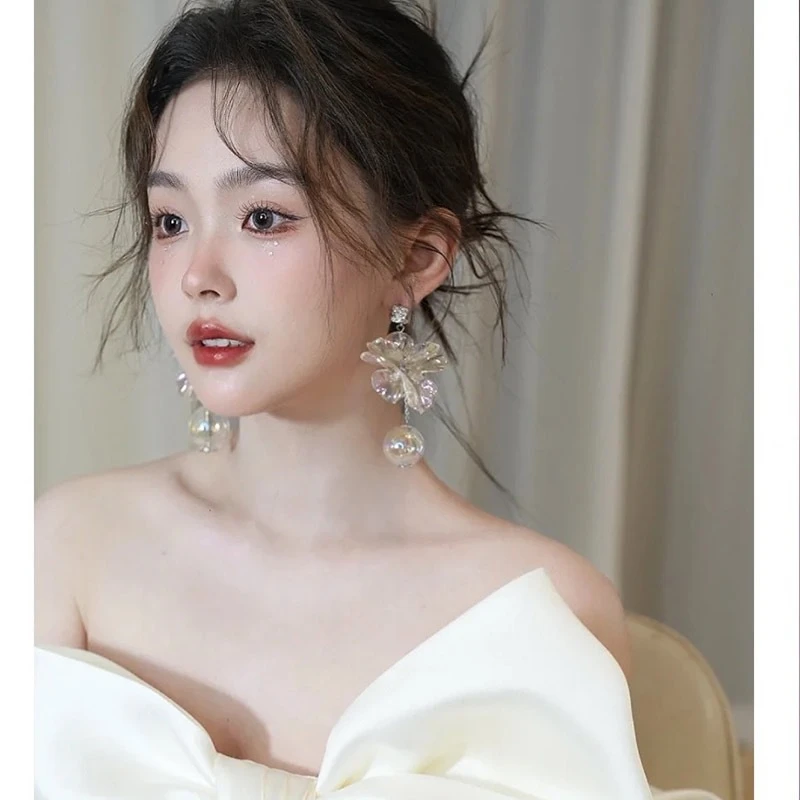 新款透明花朵超仙耳环水滴婚纱耳饰个性夸张新娘结婚跟妆仙美饰品