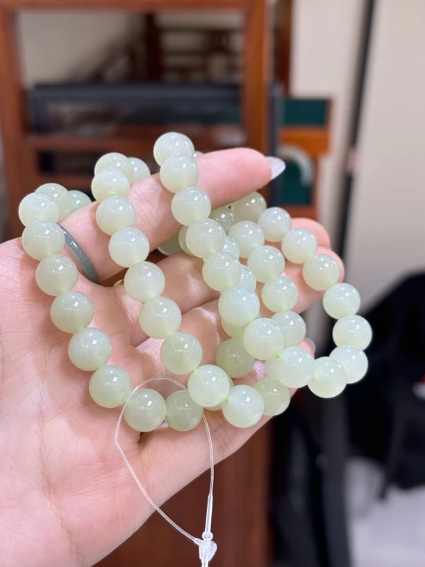 0065和田玉青海料手串约10mm多样性发其一