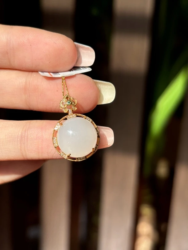 3394 和田玉18k金镶嵌白玉吊坠 规格约：16.3*8.8