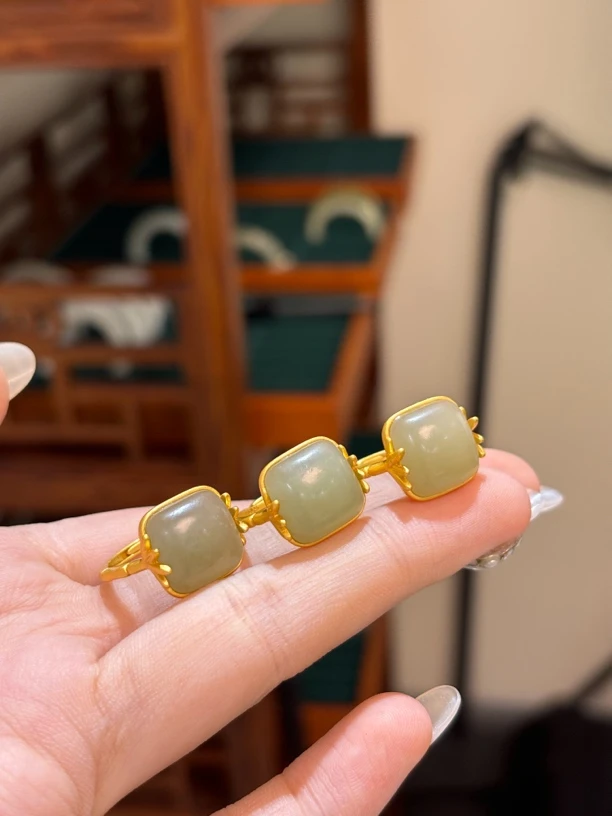 9665 s925银镶和田玉戒指 多样性发其一