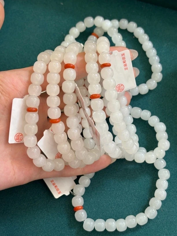 0125和田玉羊脂白玉老型珠约8mm手串多样性发其一