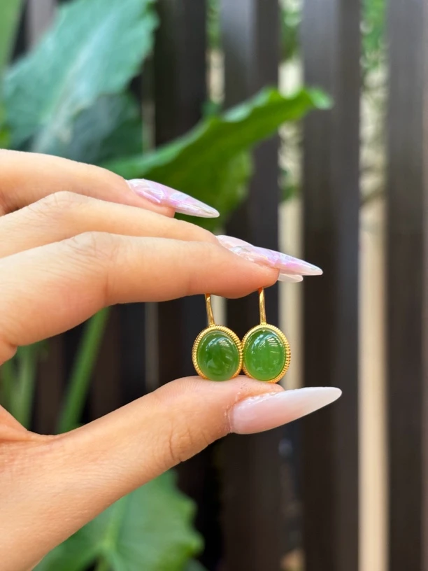 5452 和田玉S925银镶嵌耳饰 多样性发其一