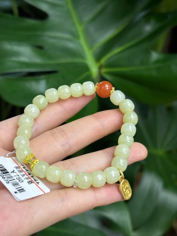 0221 和田玉老型珠手串 多样性发其一 规格约：8mm