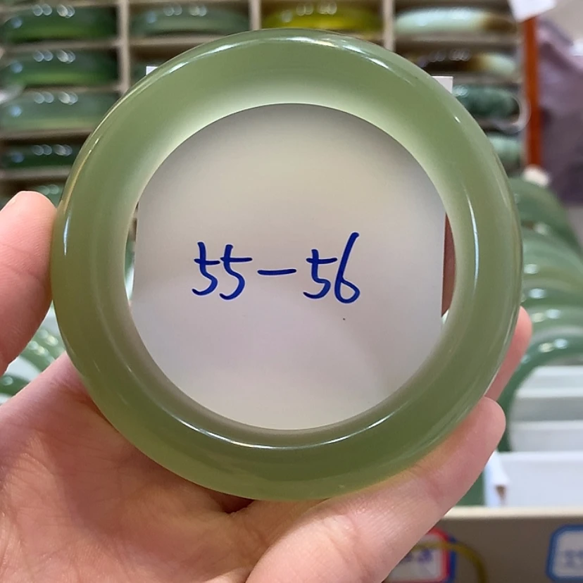 【闪购商品】蛇纹石玉手镯未镶嵌美*B8
