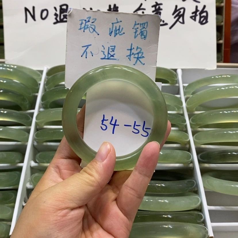 【闪购商品】蛇纹石玉手镯未镶嵌F6