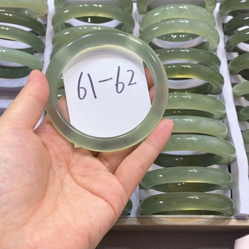 【闪购商品】蛇纹石玉手镯未镶嵌F23