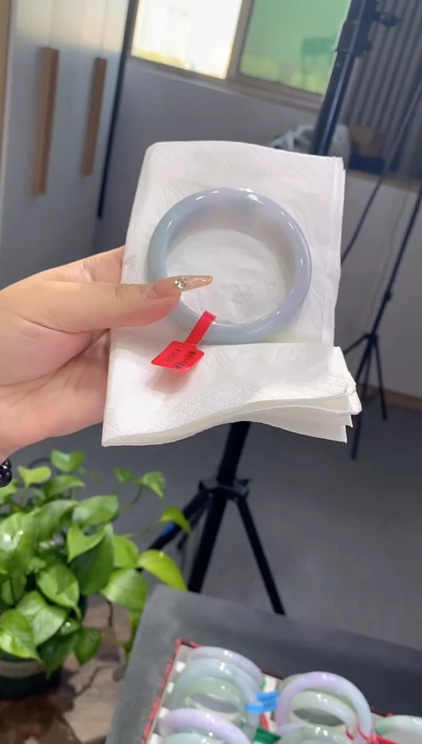 【闪购商品】翡翠手镯未镶嵌00002726