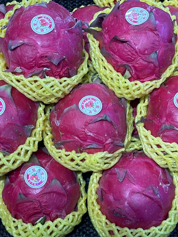 【精品】40红心火龙果（单颗约350g）（切盒备注）