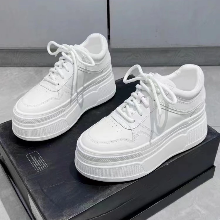 【轻奢高端】欧货时尚新款圆头内增高8cm真皮松糕舒适厚底小白鞋女