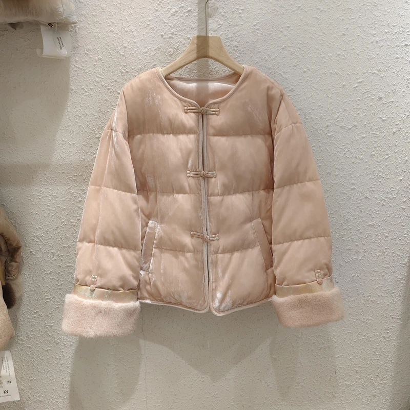 2024冬季新款圆领国风盘扣新中式重工刺绣保暖羽绒服白鸭绒外套女