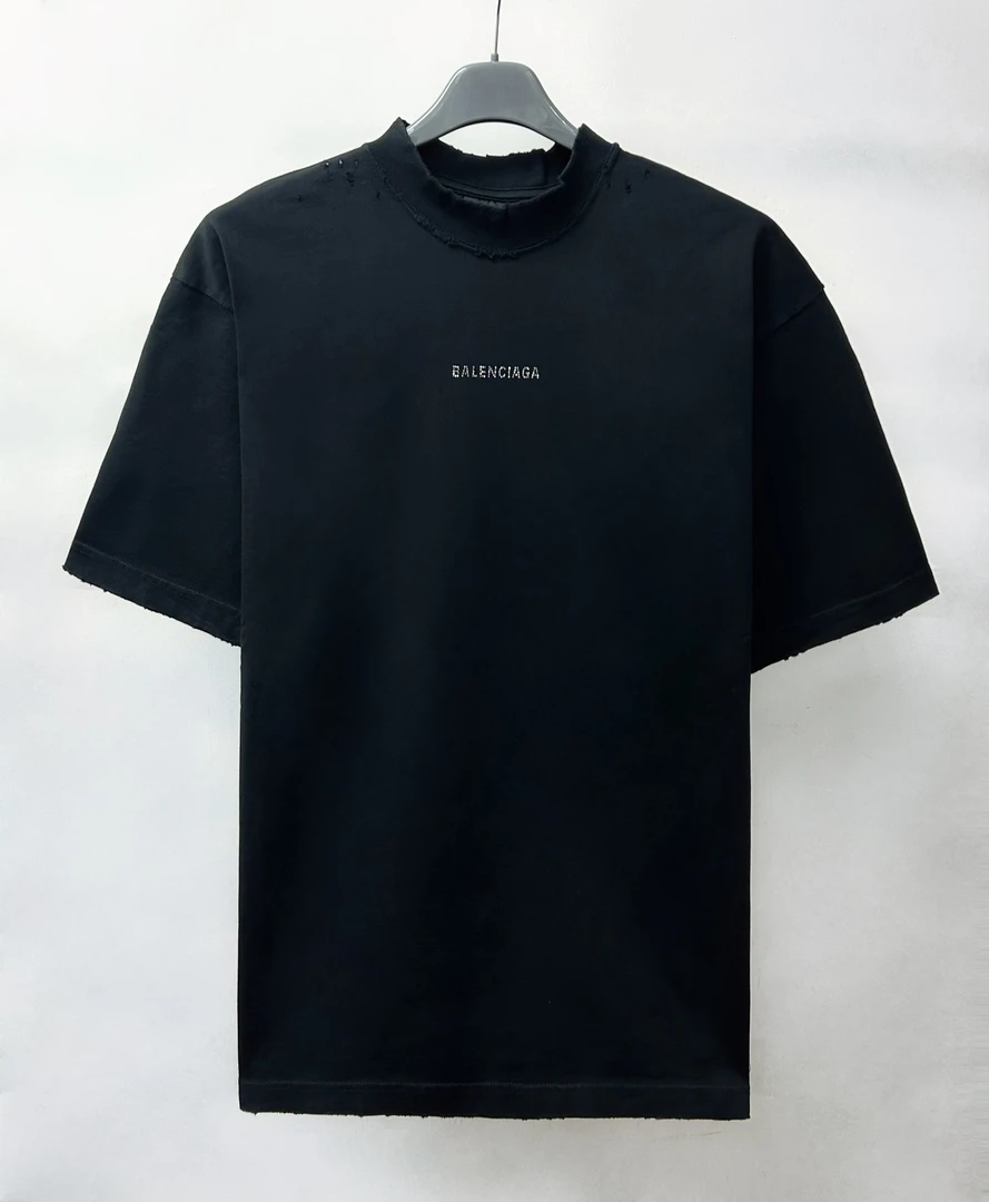 全新未使用 Balenciaga/巴黎世家 24秋冬领口破洞款男短袖764235
