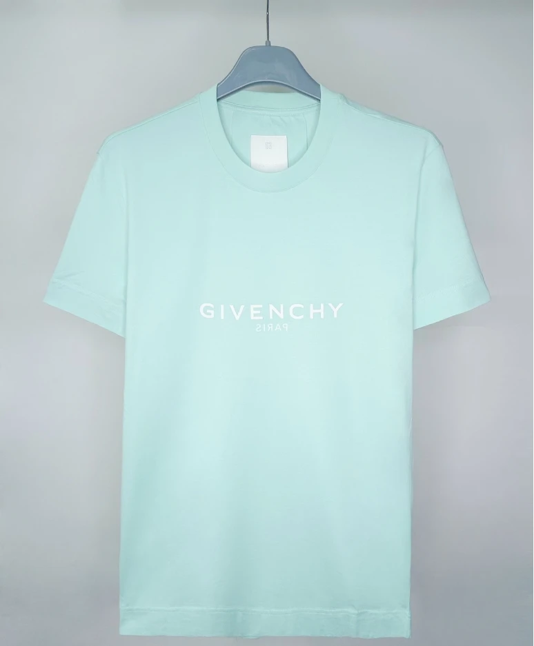 全新未使用 Givenchy/纪梵希 M70 时尚胸口LOGO短袖 BM71653Y6B