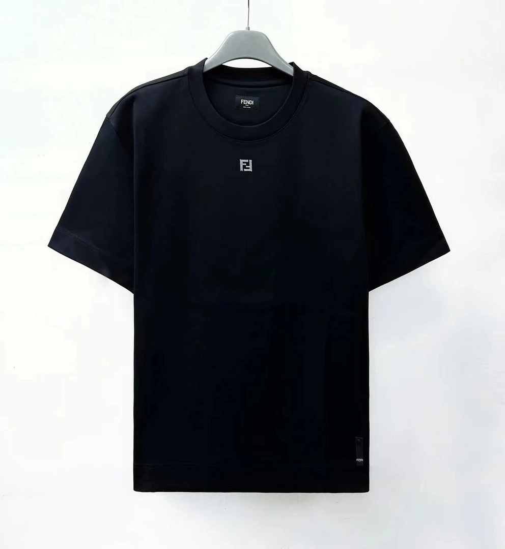 全新未使用 FENDI/芬迪 YZ 金属双F字母男士休闲 T恤 FY0936