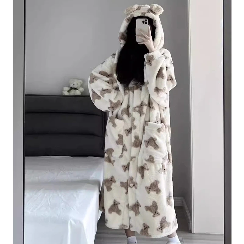 新款可爱少女睡袍法兰绒秋冬季新款浴袍女卡通小熊连帽家居服新款