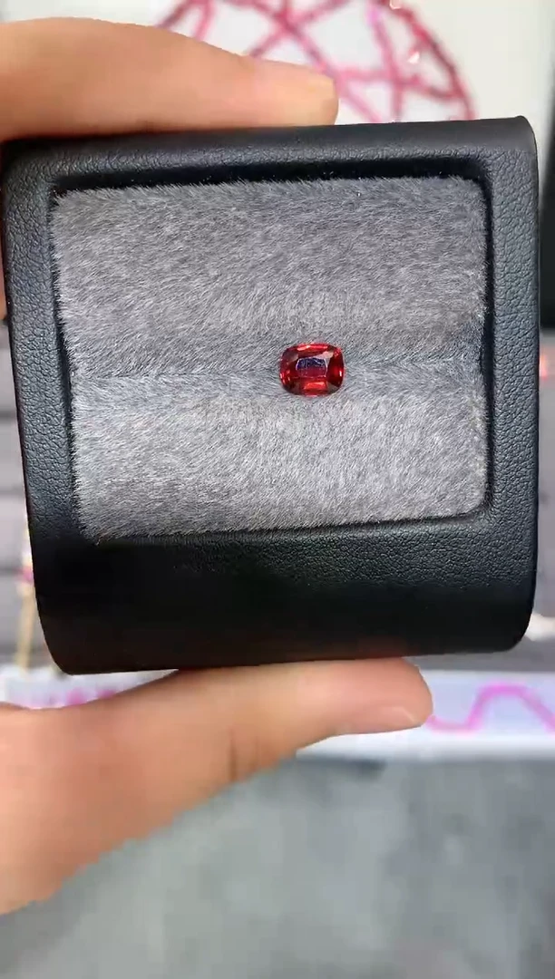 【闪购商品】尖晶石裸石未镶嵌枕型 枫叶色调 1.12ct