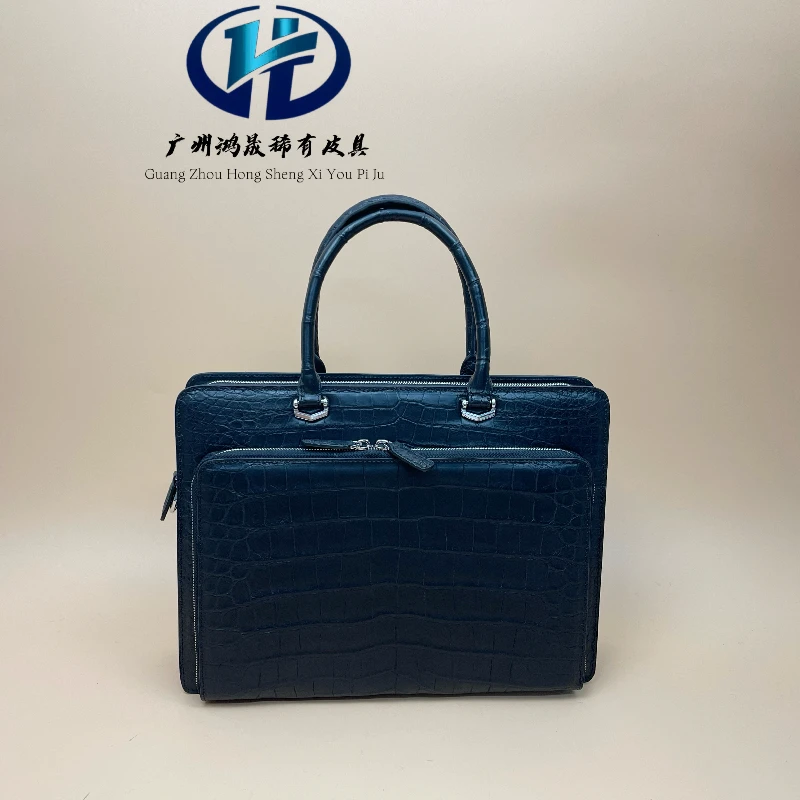 时尚气质轻奢百搭经典大气商务哑光黑色鳄鱼皮男士公文包