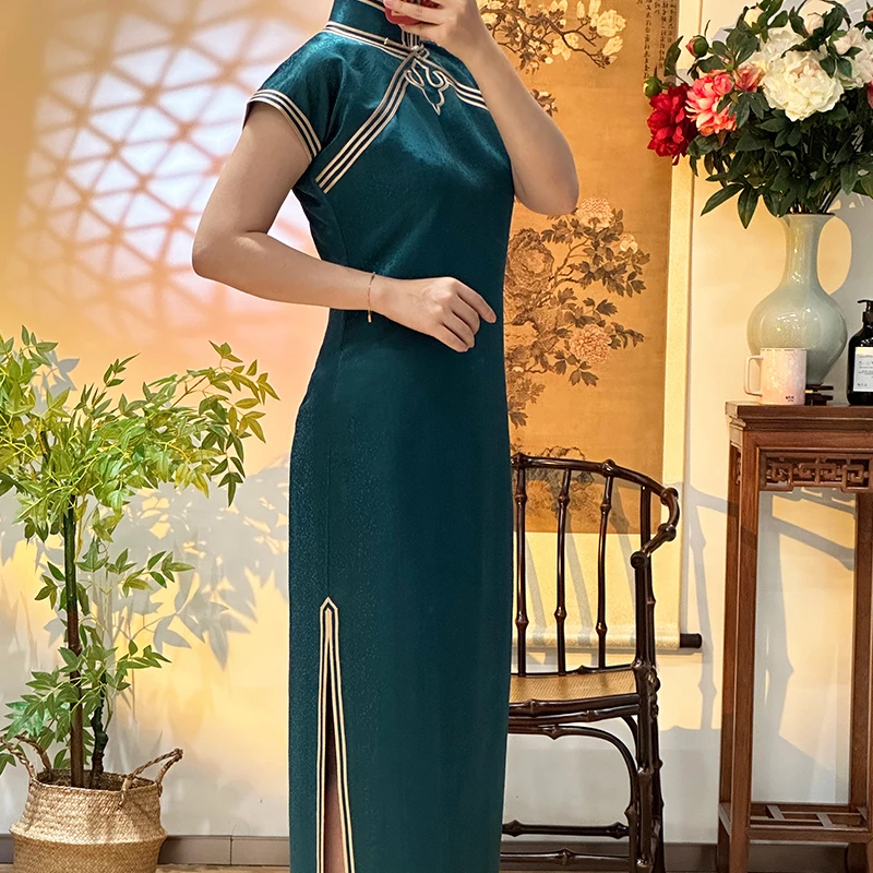 月下微凉｜蓝茵40姆米提花香云纱无省修身三角如意云头长旗袍