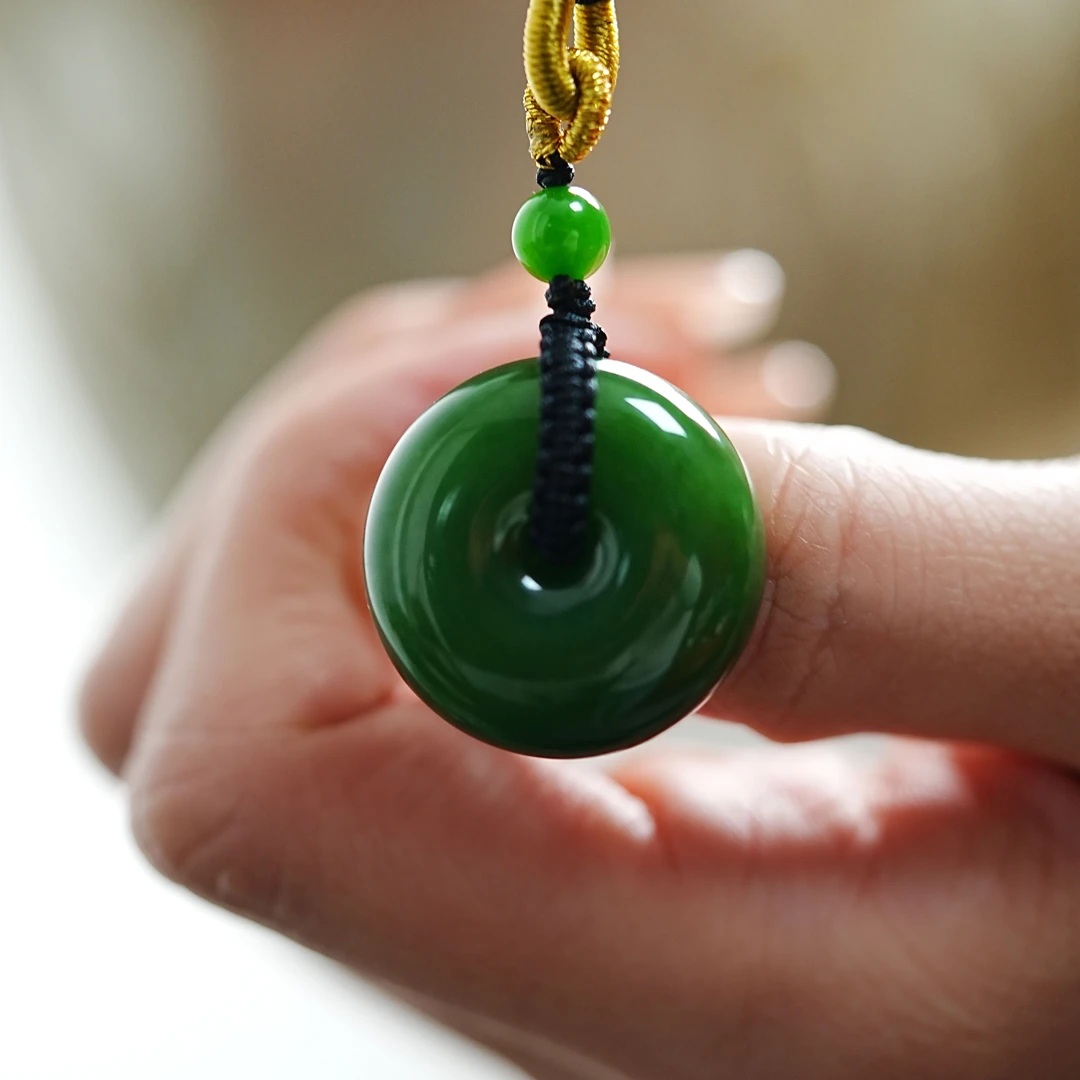 【小浩珠宝】和田玉碧玉老料辣阳绿25mm平安扣吊坠精美百搭收藏级别